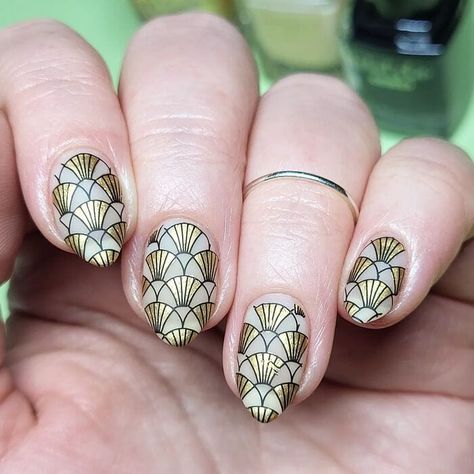 1920s Inspired Nails, Art Deco Nails Gatsby, Art Deco Nails Designs, Gatsby Nails 1920s, 1920s Nails, Art Deco Nail Art, Patterned Nails, Vanessa Nails, Black And Nude Nails