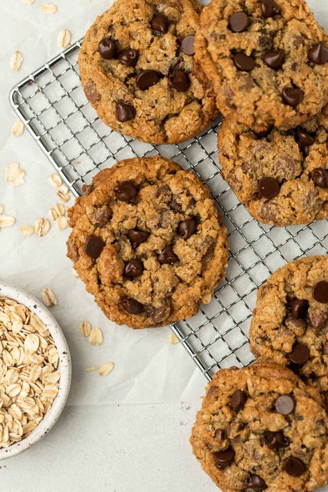 Chick Fila Chocolate Chunk Cookies, Chik Fil A Oatmeal Chocolate Chip Cookies, Chickfila Cookie Recipe, Chick Fil A Chocolate Chip Cookie Recipe, Chick Fil A Cookie Recipe, Chick Fil A Cookies, Chick Fil A Recipe, Oatmeal Chocolate Chip Cookie Recipe, Copycat Chick Fil A