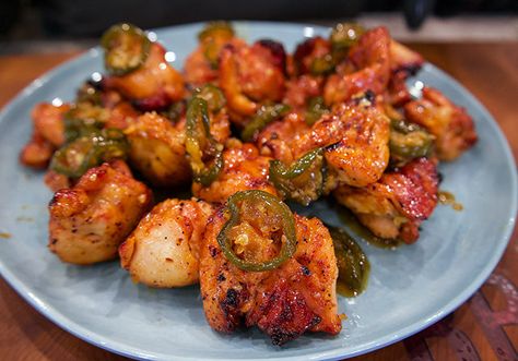 Honey Jalapeño Chicken Bites Chicken Bites Appetizers, Jalapeno Bites, Jalapeno Recipes, Jalapeno Chicken, Game Day Snacks, Honey Chicken, Chicken Bites, Chicken Skewers, Tender Chicken