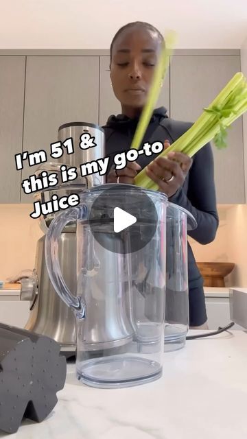 Dark Skin Women on Instagram: "🎥 @lorrainepascale - What’s your favourite juice?  This is Beetroot, pear, ginger, carrot, celery" Celery Juice Benefits For Skin, Cranberry Juicing Recipes, Carrot Juice Recipes, Apple Juice Benefits, Juicing Celery, Ginger Juice Benefits, Celery Juice Recipe, Carrot Juice Benefits, Cranberry Juice Benefits