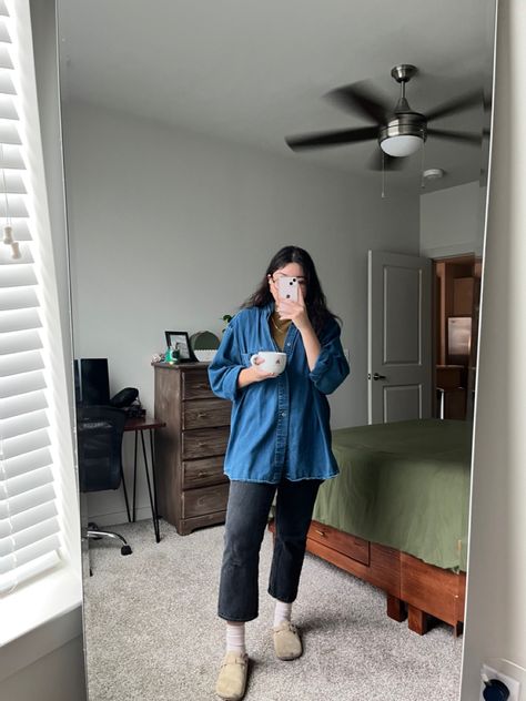 Comfy Work Outfit Spring, Mid Size Teacher Fashion, Easter Brunch Outfits For Women Casual, Casual 60 Degree Weather Outfit, 60 Degree Weather Outfit Winter, Indie Teacher Outfits, How To Style Cropped Jeans, Midsize Winter Outfits 2023, Granola Work Outfit