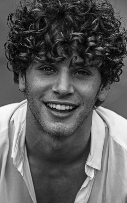 Mens Wavy Haircuts, Boys Curly Haircuts, Mens Haircuts Straight Hair, Top Haircuts For Men, Mens Hairstyles Curly, Men's Curly Hairstyles, Mens Medium Length Hairstyles, Comb Over Haircut, Men Haircut Curly Hair