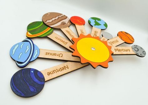 Planets Solar System, Ballerina Decor, Solar System Model, Solar System Projects, Solar System Crafts, Diy Baby Mobile, Montessori Educational Toys, Space Nursery