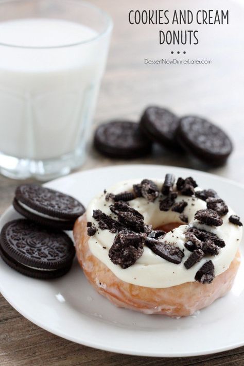 EASY Gourmet Cookies and Cream Donuts Homemade Doughnut Recipe, Cream Donut, Homemade Doughnuts, Donut Dessert, Baked Cookies, Oreo Recipes, Gourmet Cookies, Homemade Donuts, Doughnut Recipe