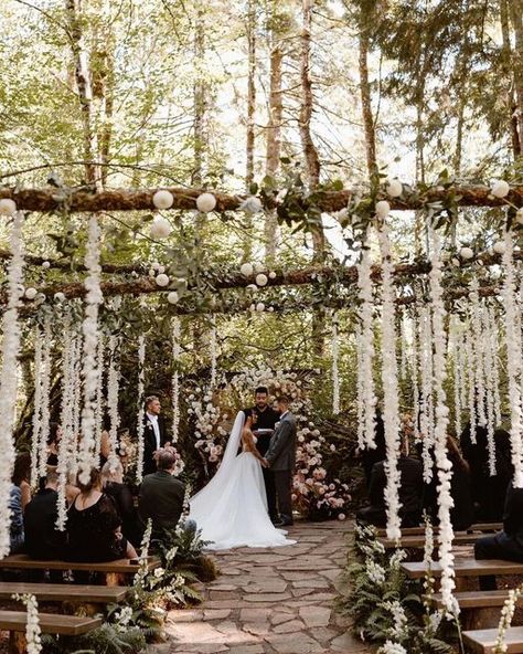 Mystical Wedding Venues, Woodsy Beach Wedding, Twilight Forest Wedding, Fern Acres Wedding, Forks Washington Wedding, Twilight Wedding Inspiration, Twilight Wedding Theme, Twilight Themed Wedding, Twilight Wedding Aesthetic