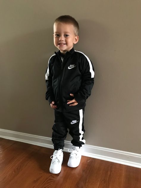 Toddler Nike Outfits, Emoji Stories, Nike Outfit, Toddler Nikes, Nike Fashion, Nike Kids, Toddler Fashion, Nike Outfits