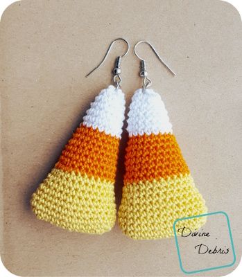 Candy Corn Earrings crochet pattern by DivineDebris.com ~ #FreeCrochetPattern Crochet Candy Corn, Pineapple Doily, Corn Earrings, Crochet Candy, Candy Corn Earrings, Red Heart Patterns, Quick Crochet Patterns, Crochet Earrings Pattern, Halloween Crochet Patterns