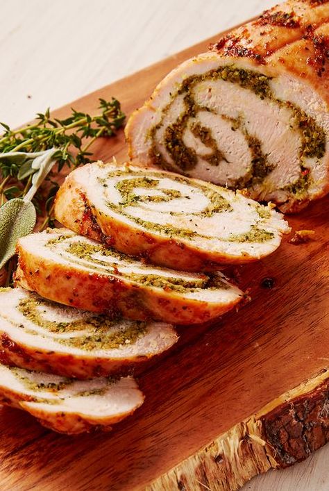 delish garlic and herb turkey roulade Pork Roulade, Christmas Dinner For Two, Turkey Roulade, Perfect Christmas Dinner, Herb Turkey, Holiday Roasts, Perfect Mashed Potatoes, Traditional Thanksgiving Menu, Turkey Breast Recipe