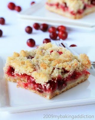 Perfectly puckery, buttery delicious bars - cranberry and shortbread crust meet in Autumn perfection. Apple Crumb Bars, Coconut Shortbread, Cranberry Bars, Crumb Bars, Shortbread Crust, Cranberry Recipes, Bar Cookies, Think Food, Almond Recipes