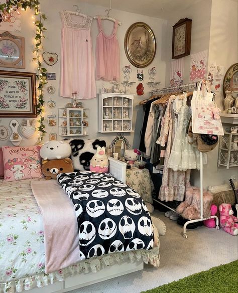 Brown Rooms, Pink Room Decor, Pinterest Room Decor, Girly Room, Bedroom Decorating Ideas, Redecorate Bedroom, Cozy Room Decor, Pretty Room, Dreamy Room