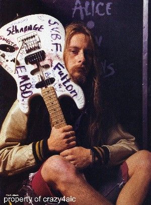 jerry cantrell Mike Inez, Mike Starr, Mad Season, Guitar Magazine, Dope Music, Jerry Cantrell, Layne Staley, Grunge Music, 90s Music