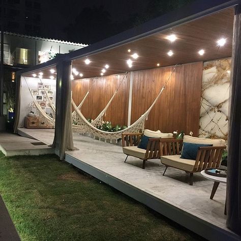 Container Home Living on Instagram: “An epic  Patio area, build by a 40ft Shipping container ! What a great edition to a container home.. LOVE the Hammocks 😍 📸Shared via…” Container House Interior, Container Home Designs, Shipping Container Home Designs, Storage Container Homes, Shipping Container Home, Container Buildings, Building A Container Home, Pergola Design, Living Wall Decor