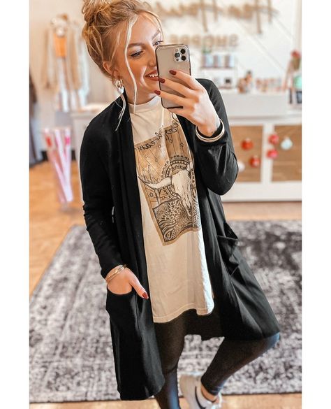 Hurry! Limited stock available. Black Solid Color Open Front Cardigan with Pocket, exclusively priced at £16.23 Don't miss out! #TrendyThreads #ClothingSale #DesignerDeals #DealsOnDresses #DressToImpress #ClosetGoals #StylishSteals #FashionFinds #FashionOnABudget #OutletShopping Elegant Cardigan, Black Solid Color, Beach Jewelry Boho, Functional Style, Winter Vest, Cardigan With Pockets, Dress Clip, Duster Cardigan, Urban Chic