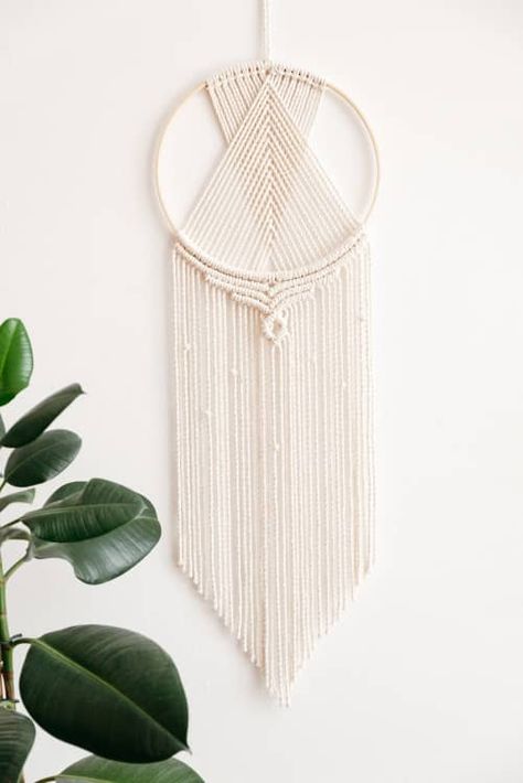 Macrame Wall Hanging Pattern Free, Simple Macrame Wall Hanging, Round Macrame Wall Hanging, Macrame Wall Hanging Ideas, Macrame Circle, Round Macrame, Home Decor Macrame, Macrame Wall Hanger, Macrame Rings