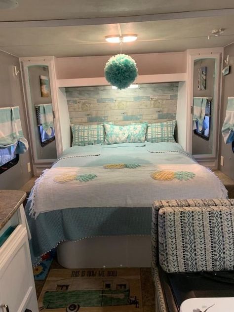 Rv Dinette To Daybed, Rv Bedroom Ideas, Rv Dinette, Camper Renovations, Trailer Makeover, Rv Interior Remodel, Rv Bedroom, Camper Trailer Remodel, Diy Camper Remodel