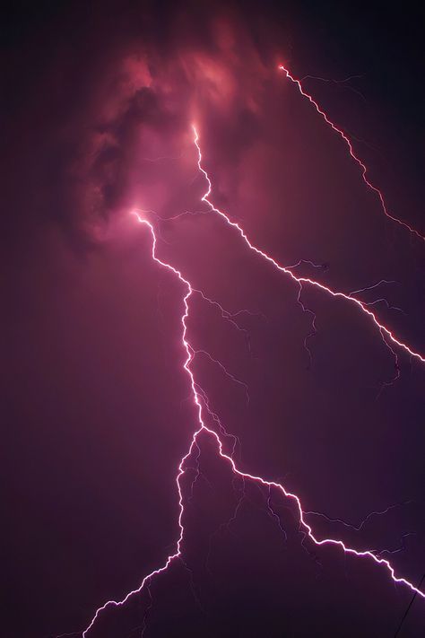 Pink Lightning Bolt Wallpaper, Lightning Photos, Pink Clouds Wallpaper, Pretty Scenery, Pink Lightning, Thunder And Lightning, Live Wallpaper Iphone, Cloud Wallpaper, Beautiful Wallpapers Backgrounds