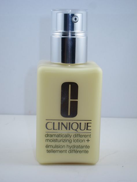 Dramatically Different Moisturizer, Clinique Dramatically Different Lotion, Feels Heavy, Moisturizer For Sensitive Skin, Moisturizing Lotion, A Muse, Beauty Tips For Hair, Beauty Regimen, Best Moisturizer