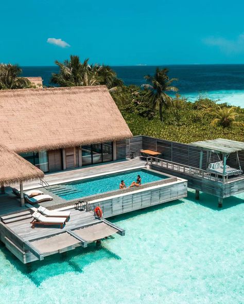 Waldorf Astoria Maldives Ithaafushi (@waldorfastoriamaldives) • Instagram photos and videos Six Senses Laamu, Soneva Fushi, Six Senses, Maldives Island, Waldorf Astoria, Private Deck, Sun Is Shining, Private Island, Indian Ocean