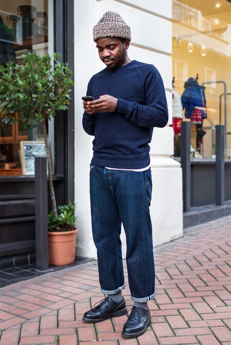 How to Wear Baggy Pants AgainNo item of clothing has been more... Short Guys, Dress Pants Outfits, Celana Fashion, Baggy Dresses, Mode Tips, Baggy Clothes, Mens Outfit Inspiration, Men Street, Streetwear Men Outfits