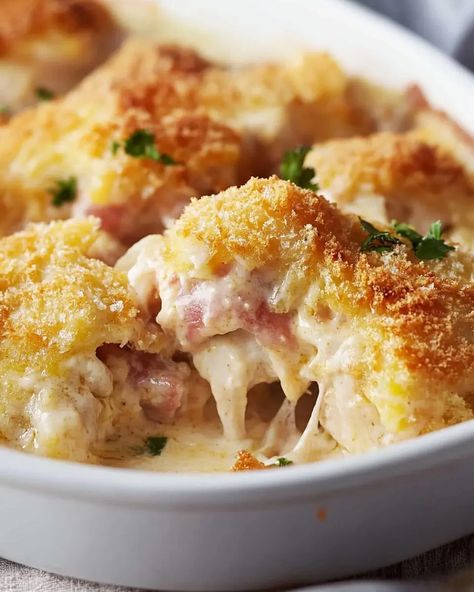 Chicken Cordon Bleu Casserole - Luna Recipe Chicken Cordon Bleu Soup, Baked Chicken Cordon Bleu, Cordon Blue, Cordon Bleu Casserole, Casserole Chicken, Chicken Cordon Bleu Casserole, Dish Ideas, Chicken Cordon, Chicken Cordon Bleu