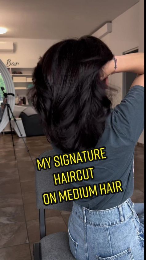 Haircuts To Volumize Straight Hair, Midlength Haircuts Thick Hair, Haircuts With Movement, Elegant Haircut For Medium Hair, Medium Length Volume Haircut, Voluminous Medium Length Hair, Medium Lob Haircut With Layers, Mom Cuts Long Lengths, Mid Length Hair With Layers Thick Hair