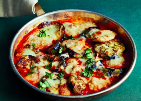 Just wanted to share this delicious recipe from Lidia Bastianich with you - Buon Gusto! One-Pan Chicken and Eggplant Parmigiana Eggplant Dinner, Lidias Italy Recipes, Chicken And Eggplant, Lidia's Recipes, Chicken Eggplant, Eggplant Parmigiana, Lidia Bastianich, Chicken Parmigiana, Chicken Slices