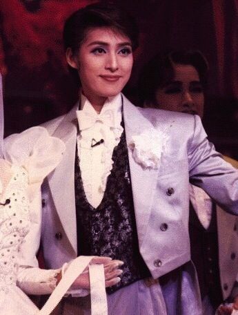 Takarazuka Revue, Masc Women, Popular Actresses, Alan Rickman, Sketchbook Art Inspiration, Musical Theatre, Art Sketchbook, Role Models, Ideas Style