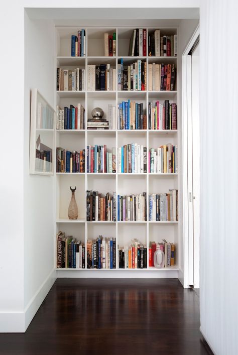 Custom Homes - Anthony Wilder Architecture, Interior Design & Construction Diy Bookshelf Wall, Shelves Bedroom, Unique Bookshelves, Crate Bookshelf, Bedroom Book, Diy Regal, Space Apartments, Small Window, Bedroom Small