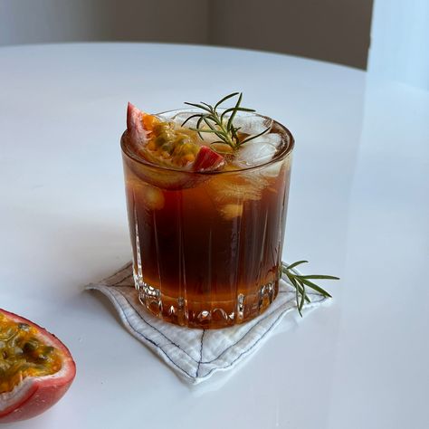 Cold Brew Passion Sparkle Recipe – NAM COFFEE Coconut Cold Brew Coffee, Sparkling Coffee, Cold Brew Drinks, Cold Brew Coffee Recipe, Cold Brew Recipe, Vietnamese Coffee, Coconut Coffee, Fruit Jam, Fruit Infused