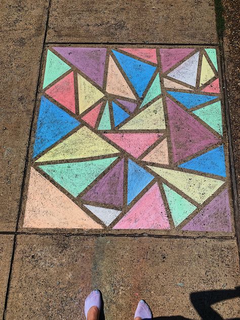 #triangle #chalk #sidewalk #sidewalkchalk #rainbow Chalk Sidewalk, Grandma Crafts, Sidewalk Chalk Art, Triangle Art, Geometric Shapes Art, Pretty Backgrounds, Chalk Drawings, Sidewalk Chalk, Chalk Pastels