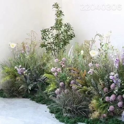 Artificial Flower Installation, Spring Flower Installation, Artificial Flower Garden, Stage Flowers, Vegetative Floral Design, Indoor Landscaping, Aisle Flowers, Wedding Backdrop Design, Flower Installation