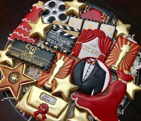 Hollywood Cookies Decorated, Hollywood Theme Cookies, Oscar Cookies, Hollywood Cookies, Movie Cookies, Movie Cupcakes, Theatre Cake, Movie Theme Birthday Party, Oscar Awards