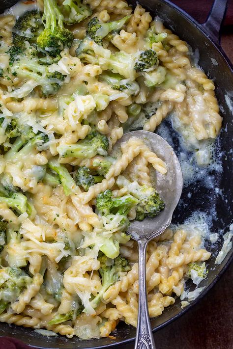 Broccoli Cheese Pasta Noodle And Broccoli Recipes, Broccoli And Cheese Pasta, Broccoli Cheese Pasta, Broccoli Cheddar Pasta, Fasting Meals, Pasta Side, Pasta Fresh, Pasta Rice, Broccoli Recipe