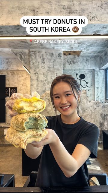 Oshi ❀ Foodie on Instagram: "Must try doughnuts 🍩 in South Korea 🇰🇷 📍ABEBE BAKERY, Jongno-gu (near Gwangjang Market) Address on G-Maps: 201 Cheonggyecheon-ro, Yeji -dong, Jongno-gu, Seoul, South Korea Serving a range of both sweet and savoury doughnuts that are filled generously 😍. So happy that I chose to come back to this spot and line up 🥰 cause it was one of my favourite pastries I purchased during my trip 🤗. It used to only exist in Jeju, but now you can get it in Seoul 🙌. Watch the reel to see what my favourites were ❤️. ⭐️- recommend Ordered: 🍠 Sweet potato doughnut ₩2900 ⭐️ 🥜 Peanut doughnut ₩2900 ⭐️ 🍎 Apple doughnut ₩3300 🍃Mugwort doughnut ₩3800 #food #foodie #travel #travellife #southkorea #korean #koreanfood #seoultrip #southkoreatrip #travelvlog #thingstodoinseoul # Sweet Potato Doughnut, Korean Pastries, Gwangjang Market, Apple Doughnut, Seoul South Korea, My Trip, Foodie Travel, Korean Food, Sweet Potato