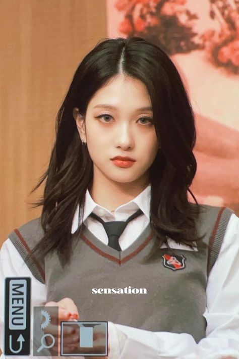 Fromis 9 Icons, Lee Seo Yeon, Rap Song Lyrics, Not Funny, Rap Songs, Baby Panda, Pledis Entertainment, She Loves, Hair Inspo