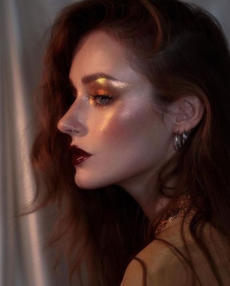 Gold Goddess Makeup, Bronze Texture, Multichrome Eyeshadow, Bronze Makeup Look, Vampy Makeup, Goddess Makeup, Opal Moonstone, Wedding Instagram, Bronze Makeup