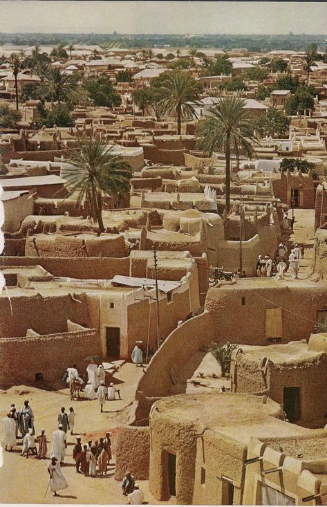 Kano, Nigeria, 1960s Nigeria Travel, Africa Do Sul, Les Continents, Kunst Inspiration, Out Of Africa, African History, Africa Travel, West Africa, Seychelles