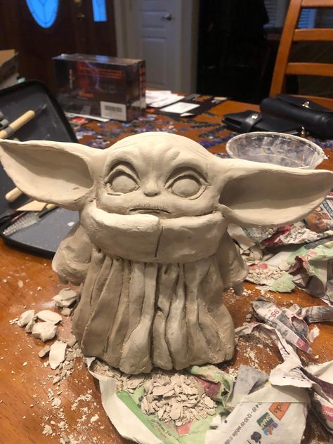 Clay Person, Yoda Wallpaper, Sculpture Art Clay, Air Dry Clay Projects, Clay Diy Projects, Tanah Liat, Pottery Crafts, Ceramics Pottery Art, Clay Art Projects