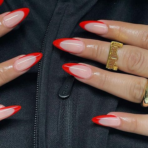 Check out these beautiful and chic french tip nails that put a twist on the classic Red Tip Nails, Almond Nails Red, Ongles Gel French, Kylie Nails, French Tip Nail Designs, Red Acrylic Nails, Nagel Tips, Acrylic Nails Coffin Short, Pink Acrylic Nails