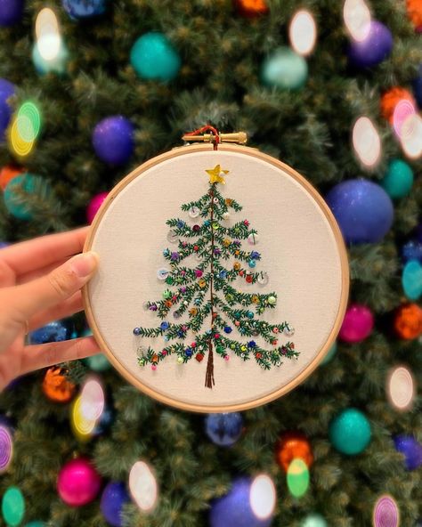 Beaded Christmas Tree, Christmas Tree Embroidery, Christmas Tree Kit, Tree Embroidery, Crochet Shop, Embroidery Christmas, Card Pattern, Handmade Embroidery, Modern Embroidery