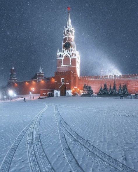 Rusia Aesthetic, Russia Landscape, Russian Aesthetic, Life In Russia, Siberia Russia, Russian Winter, Russian Architecture, Russia Travel, Russian Culture