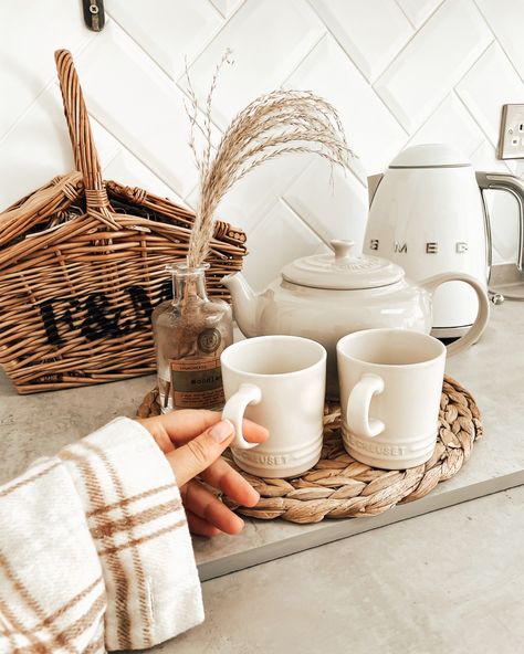 Farmhouse Kitchen, Straw Bag, Farmhouse