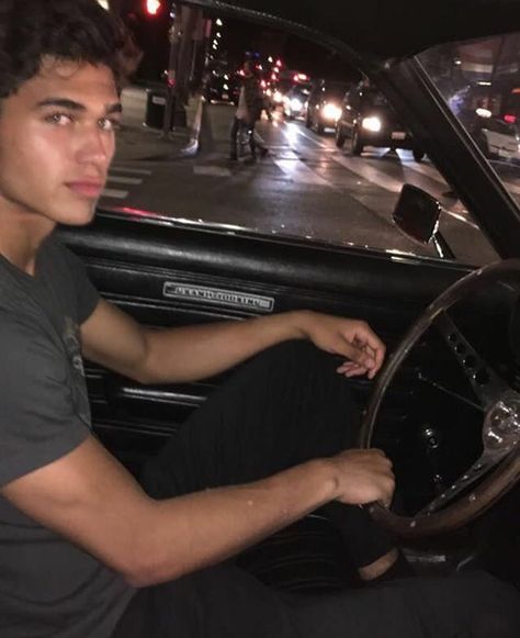 Laurence Coke on Instagram Laurence Coke, Flot Makeup, Populaire Outfits, Photo Couple, Attractive Guys, Teenage Boys, Pretty Men, A Car, At Night