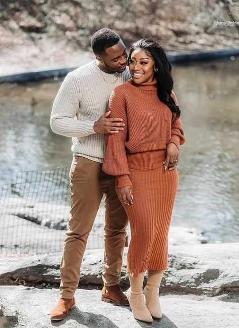 Cute Pre Wedding Photoshoot, Pre Wedding Photoshoot Ideas, Wedding Photoshoot Ideas, Couples African Outfits, Pre Wedding Photoshoot Outfit, Engagement Pictures Poses, Anniversary Photoshoot, Black Couple, Wedding Couple Poses Photography