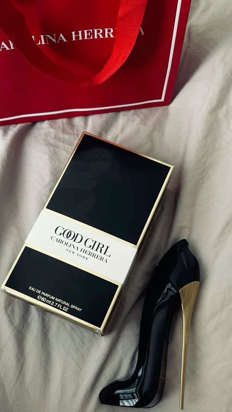 Caroline Herrera Perfume, Good Girl Perfume, Carolina Herrera Perfume, Perfume Carolina Herrera, Seductive Perfume, Carolina Herrera Good Girl, Black Perfume, Parfum For Women, Fragrances Perfume Woman