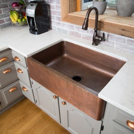 Copper Kitchen Sink Farmhouse, Best Kitchen Sinks, Copper Kitchen Sink, Sink Kitchen, Farmhouse Kitchen Design, Steel Kitchen Sink, Country Style Kitchen, Farm Sink, Farmhouse Sink Kitchen