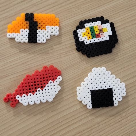 Sushi Magnets Perler Bead Shrimp Perler Beads, Tiny Perler Bead Patterns Food, Perler Beads Sushi, Ramen Perler Beads, Perler Bead Food Patterns, Perler Bead Food, Easy Small Perler Bead Ideas, Food Perler Beads, Perler Beads Ideas Cute