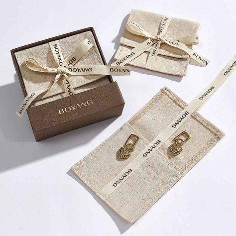 Box Jewelry Design, Luxury Jewelry Box Packaging, Luxury Packaging Jewelry, Luxury Jewelry Box Design, Vintage Jewelry Packaging, Package Design Jewelry, Jewelry Business Branding, Fine Jewelry Packaging, Sustainable Jewelry Packaging