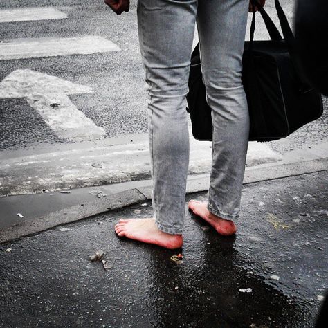 Barefoot Ice Walker: We still have freezing weather in Russia, no doubts. This young man I saw near Pionerskaya subway station has been either robbed of his new shoes at a gunpoint or is an avid follower of Porphyry Ivanov and his method to become immorta | by serg_ulixes Freezing Weather, Subway Station, Walking Barefoot, Street Outfits, No Shoes, Mens Sandals, Male Body, New Shoes, I Saw