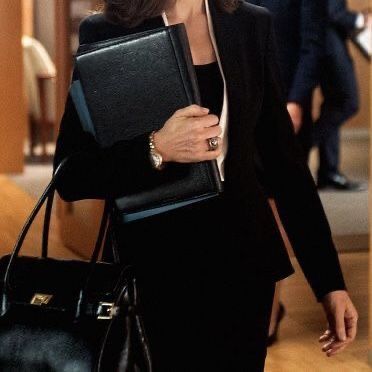 Billionaire Woman Aesthetic, Studera Motivation, Law School Inspiration, Women Lawyer, Estilo Ivy, My Future Job, Rich Aesthetic, Career Vision Board, High Value Woman